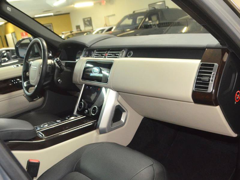 Used 2018 Land Rover Range Rover Supercharged AWD/4WD image 21