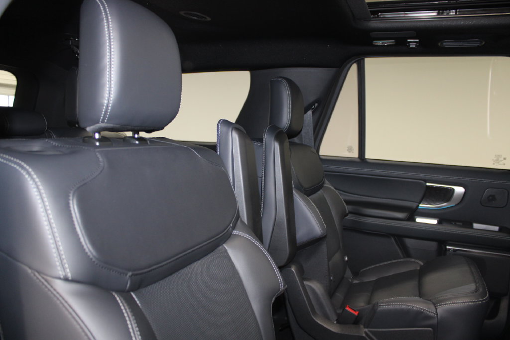 New 2027 Ford Expedition Max Platinum w/ Stealth Performance Package AWD/4WD image 23