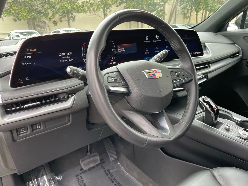 Used 2024 Cadillac XT4 Premium Luxury image 10