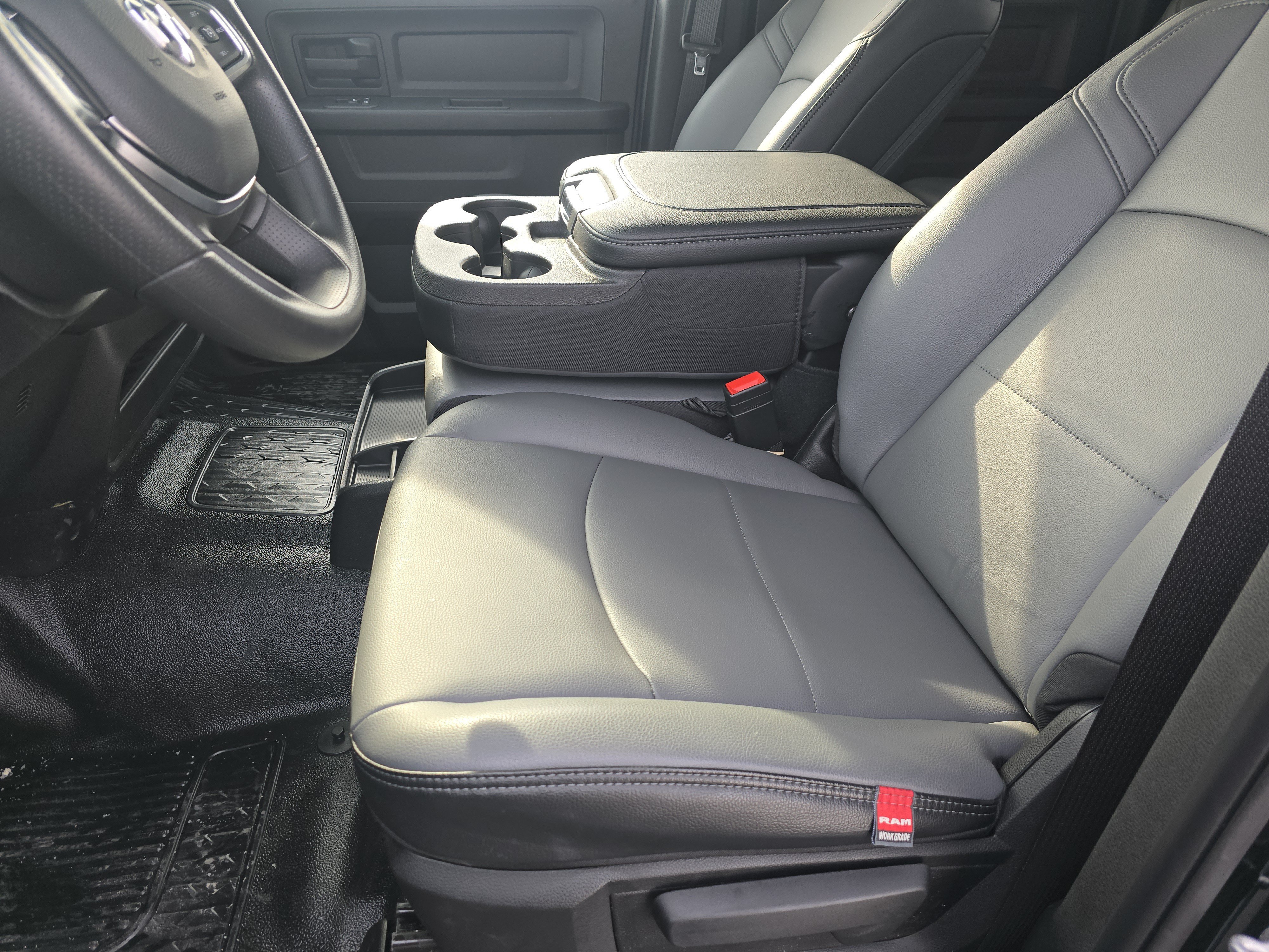 New 2026 RAM 5500 Tradesman w/ Chrome Appearance Group AWD/4WD image 24