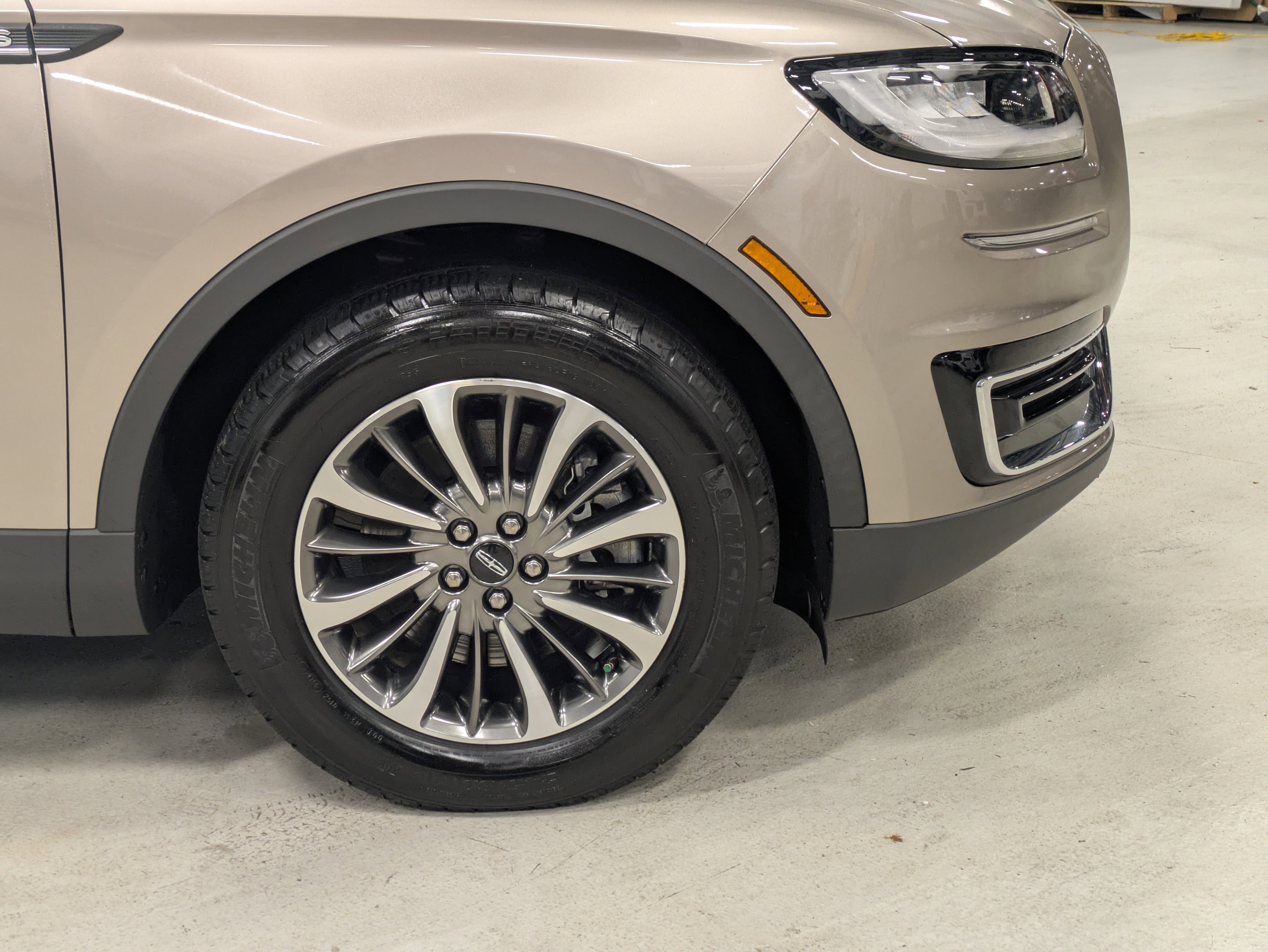 Used 2020 Lincoln Nautilus FWD w/ Equipment Group 101A image 11