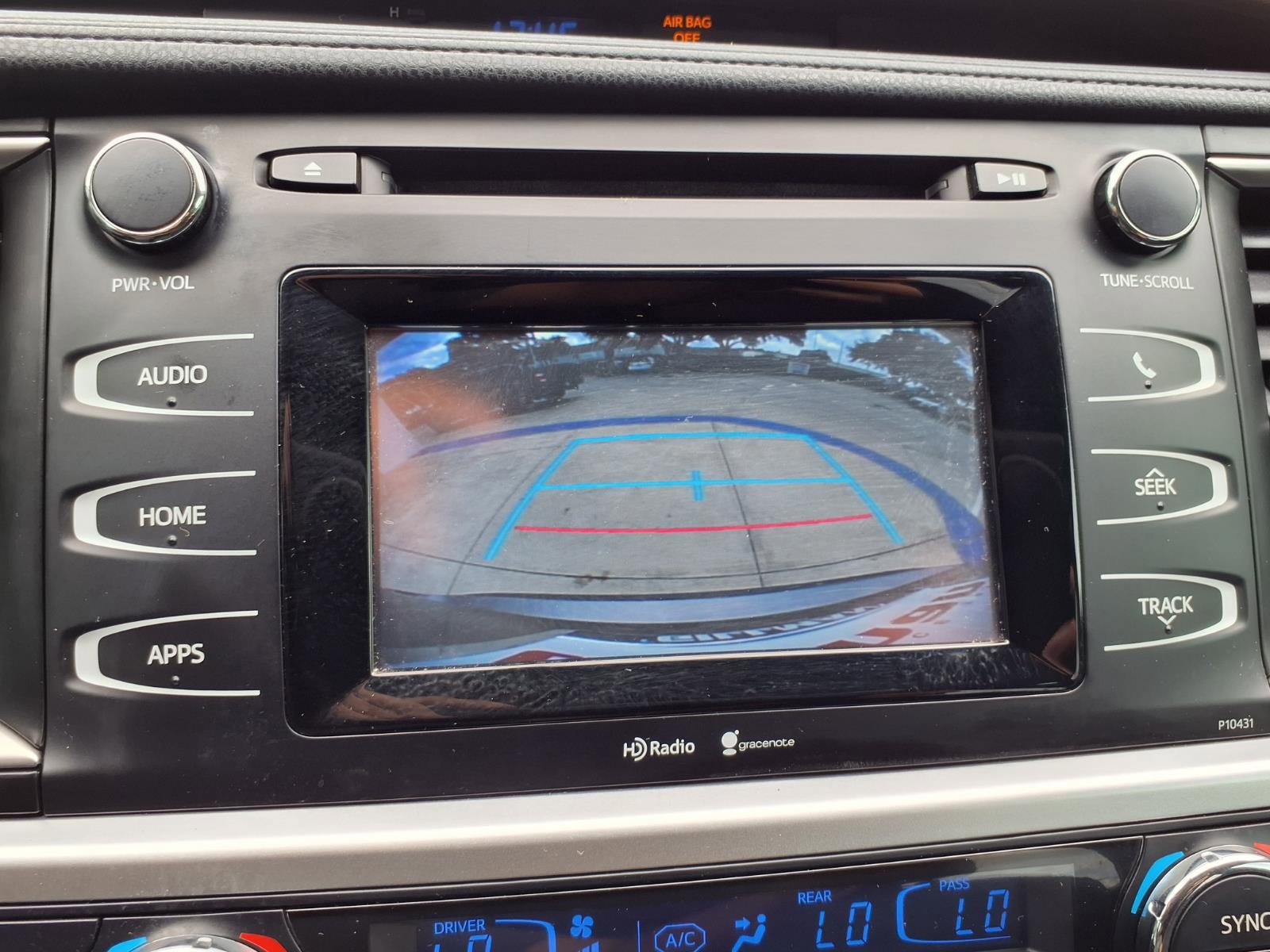 Used 2015 Toyota Highlander Plus FWD image 5