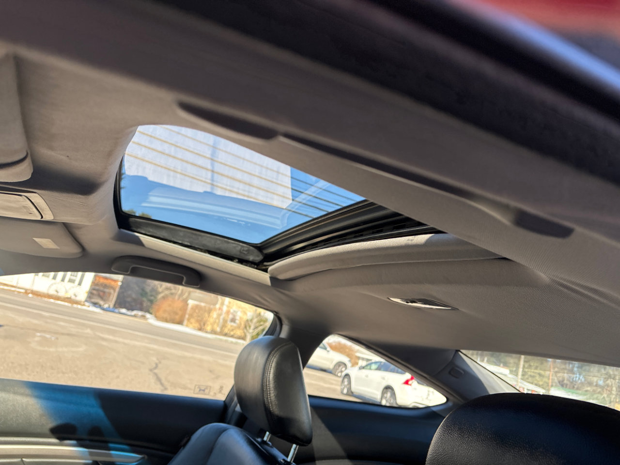 Used 2010 Honda Accord EX-L image 11