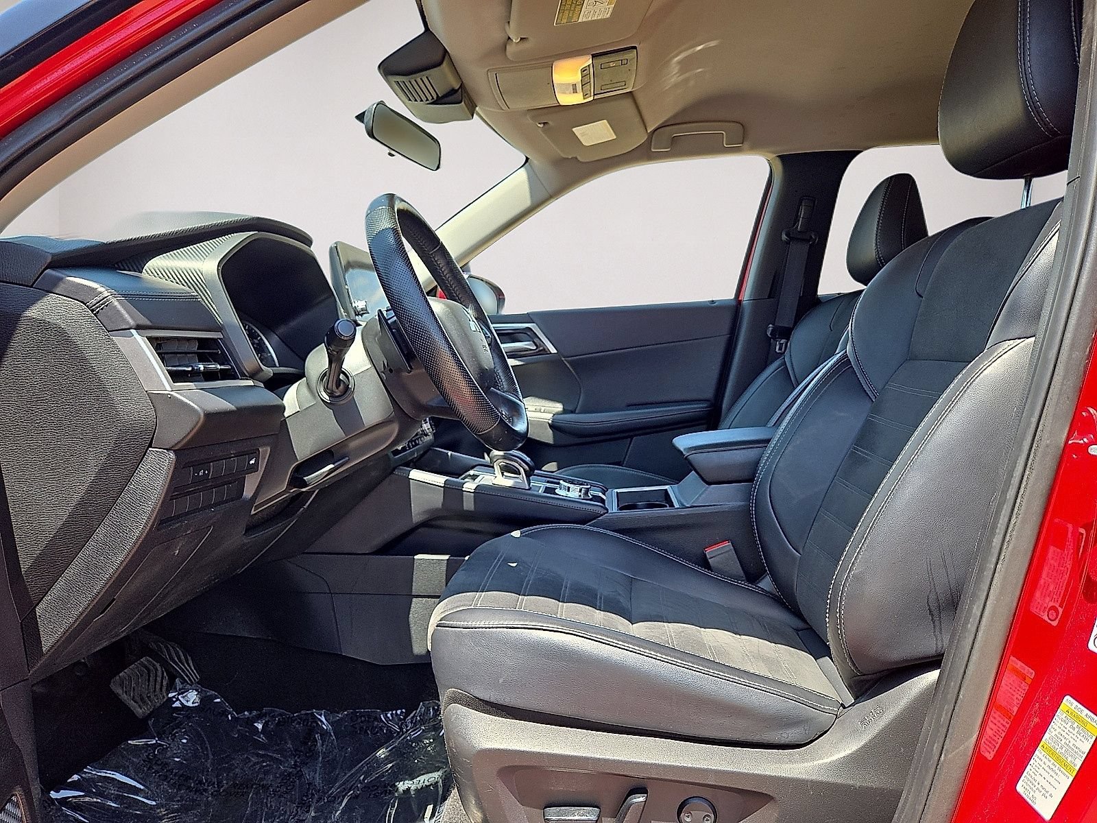 Used 2024 Mitsubishi Outlander SE Black Edition AWD/4WD image 23