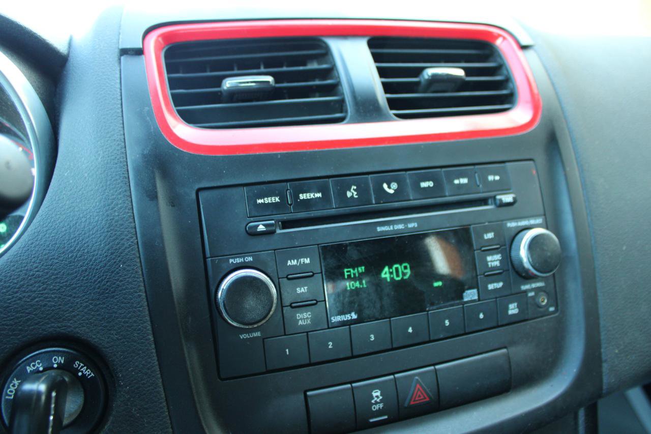 Used 2014 Dodge Avenger SE image 28