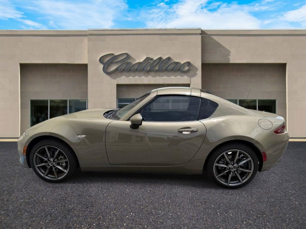 Used 2023 MAZDA MX-5 Miata Grand Touring RWD image 6