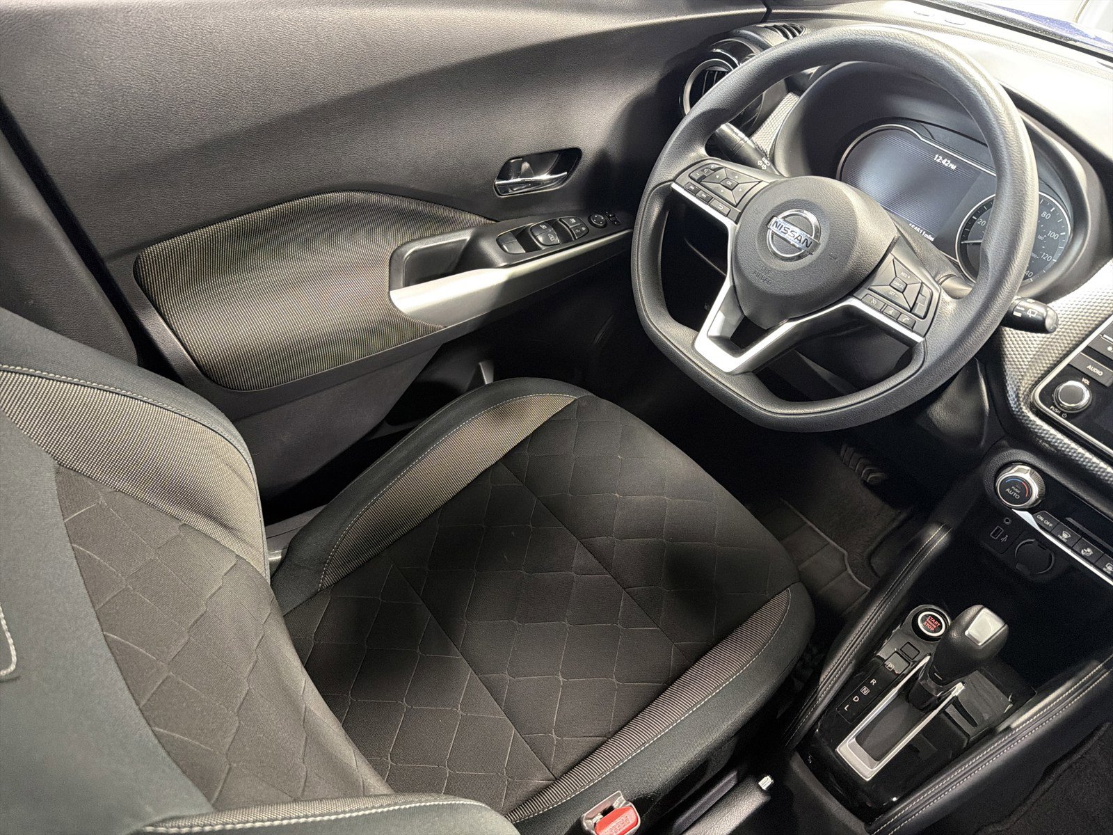 Used 2019 Nissan Kicks SV FWD image 9