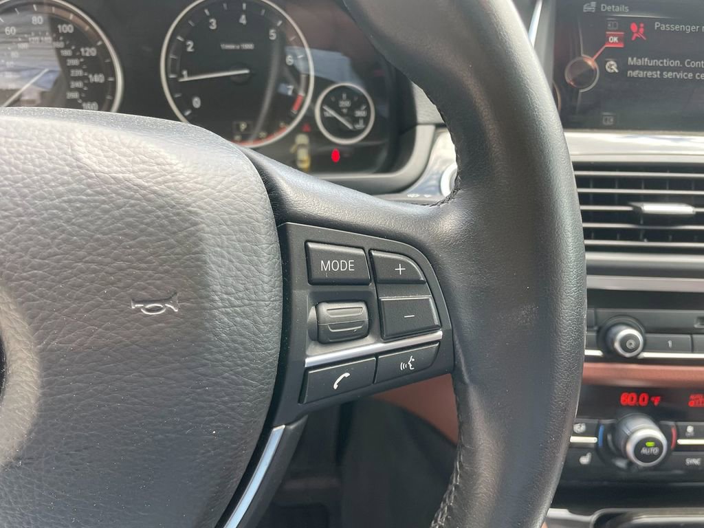 Used 2015 BMW 528i xDrive Sedan AWD/4WD image 17
