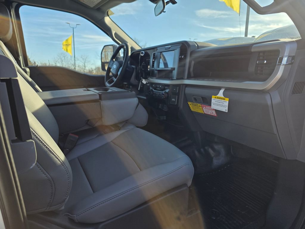 New 2025 Ford F350 XL w/ XL Chrome Package image 31