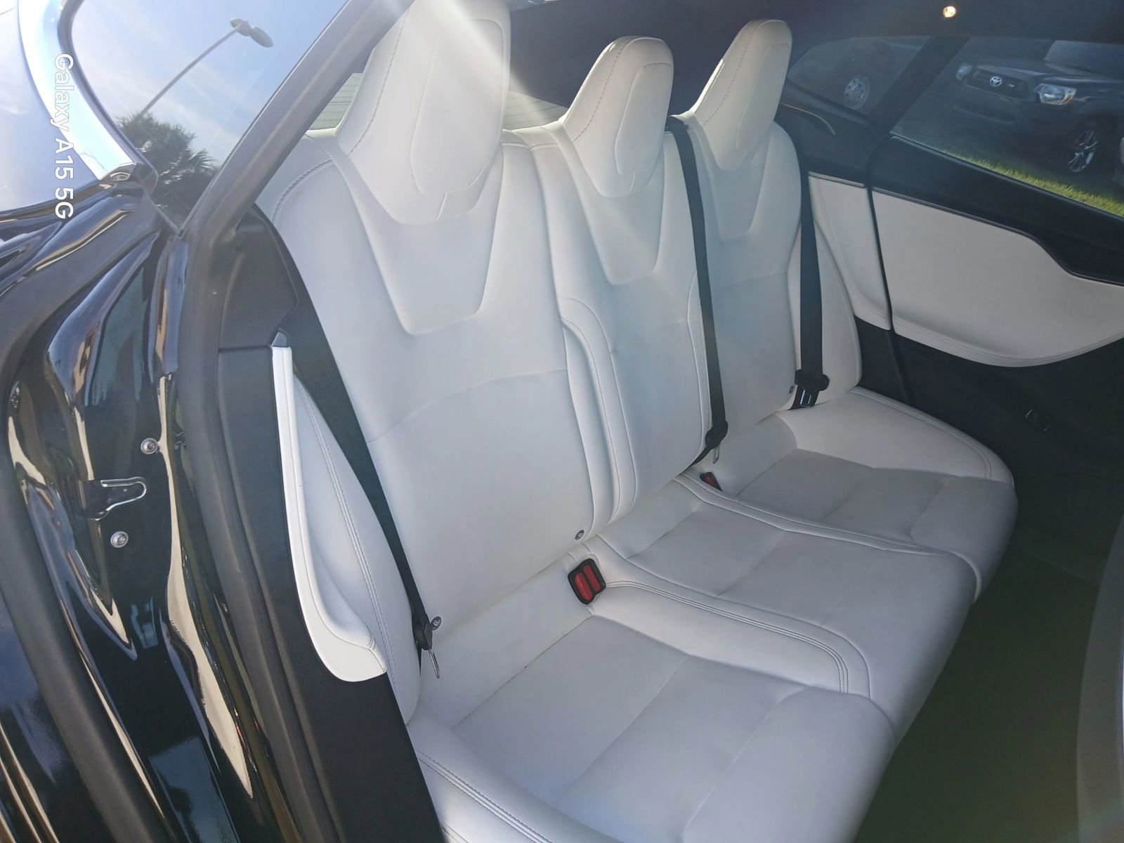 Used 2020 Tesla Model S Long Range Plus image 15