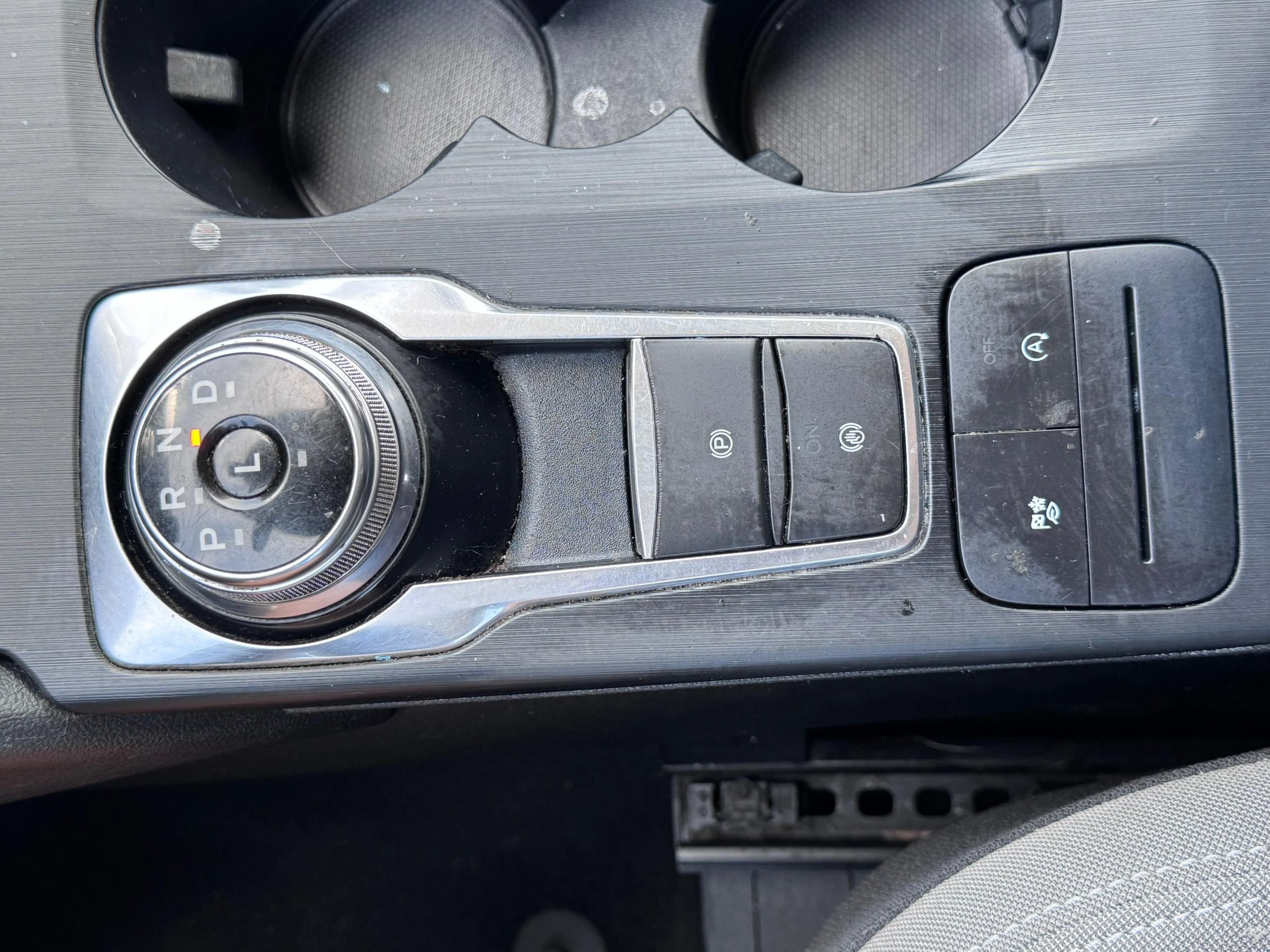 Used 2020 Ford Escape S AWD/4WD image 21