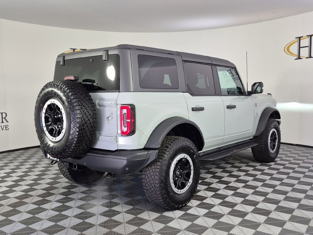 Used 2023 Ford Bronco Badlands AWD/4WD image 4