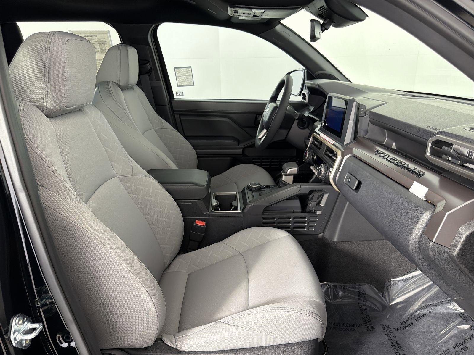 Used 2025 Toyota Tacoma SR5 image 33