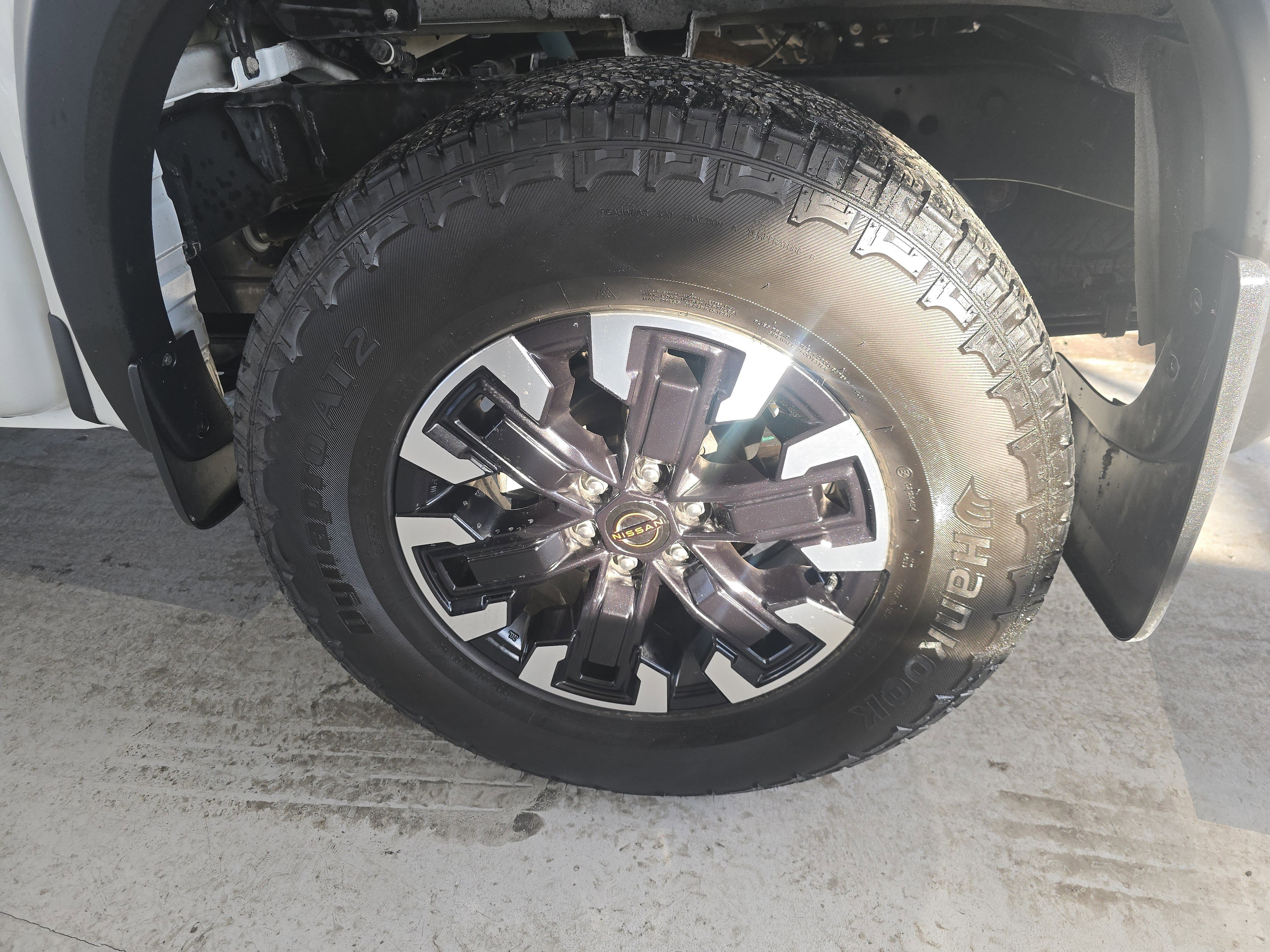 Used 2024 Nissan Frontier PRO-4X w/ Off-Road Protection Package image 12