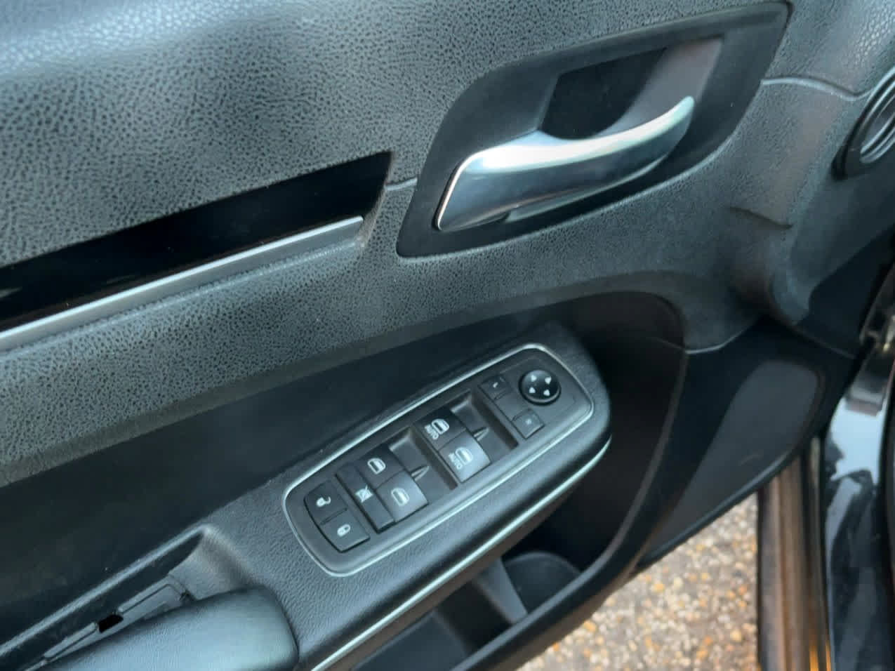 Used 2021 Chrysler 300 S RWD image 2