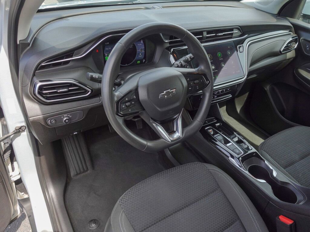 Used 2023 Chevrolet Bolt EUV LT image 10