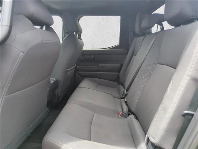 Used 2025 Toyota Tacoma SR5 AWD/4WD image 13
