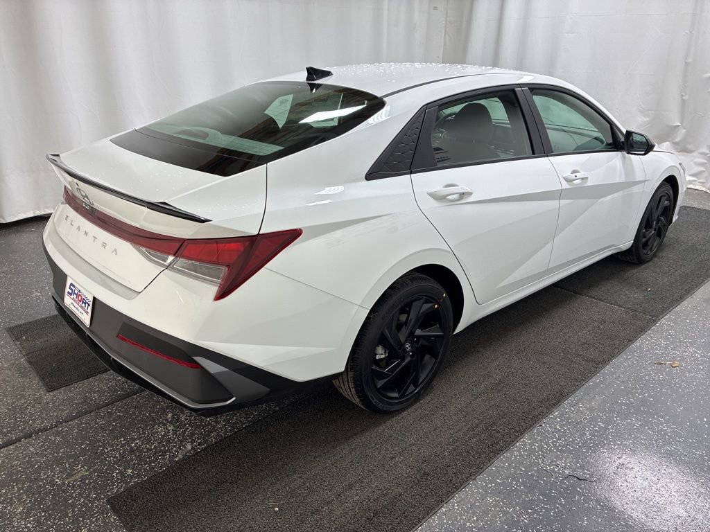 New 2026 Hyundai Elantra Sport FWD image 4