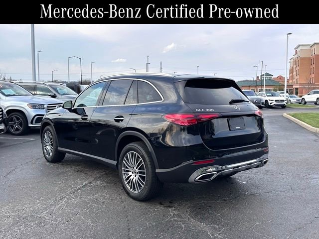 Used 2025 Mercedes-Benz GLC 300 4MATIC image 9