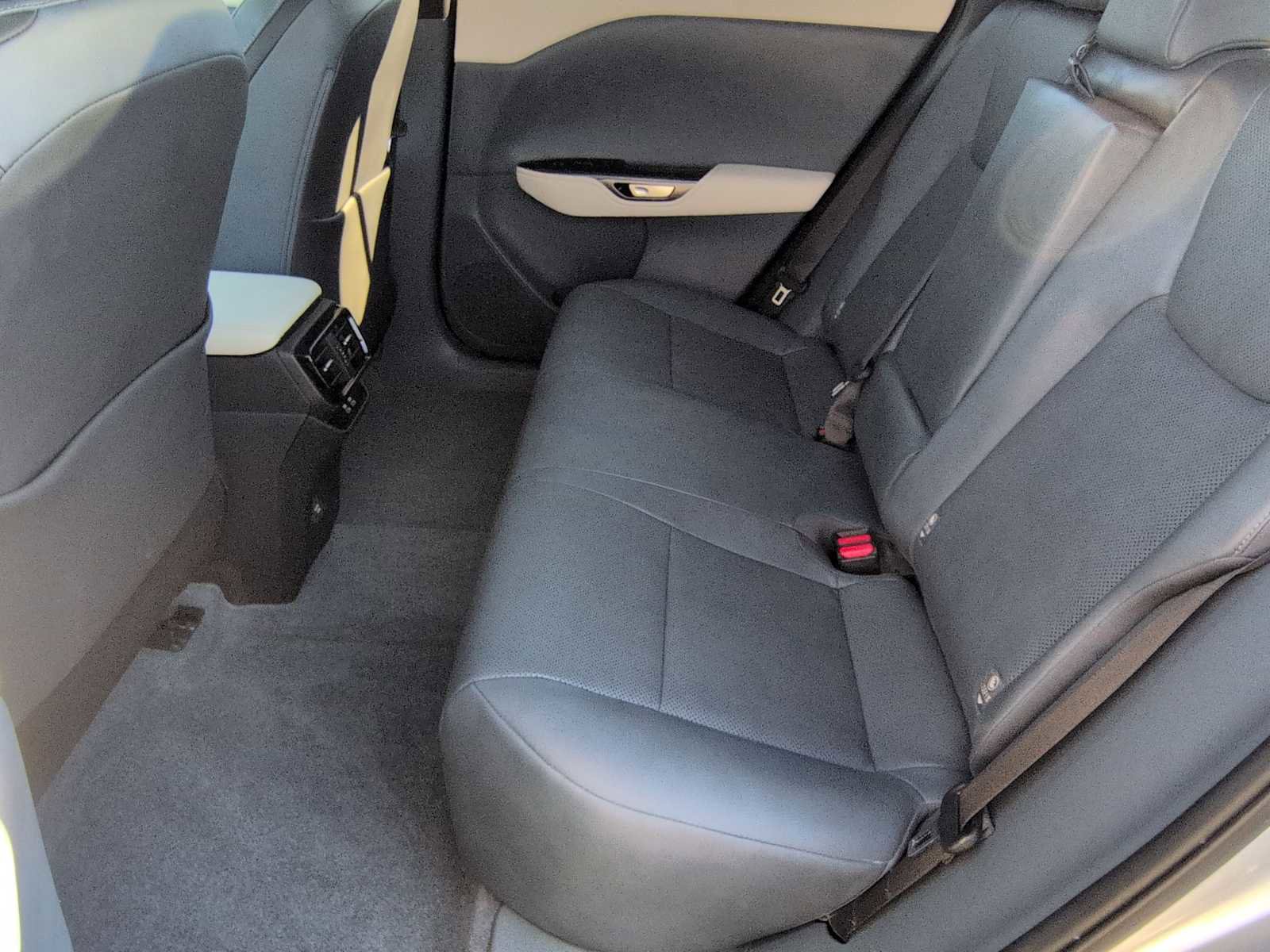 Used 2024 Lexus RZ 450e Premium image 21