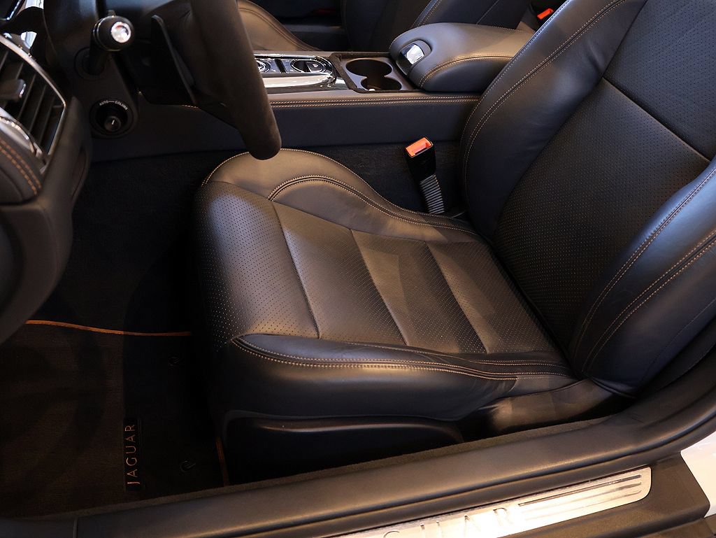 Used 2014 Jaguar XK Convertible RWD image 38