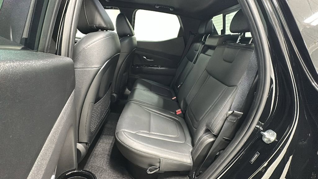 Certified 2024 Hyundai Santa Cruz Limited image 11