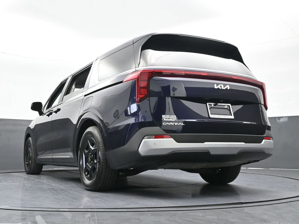 Used 2025 Kia Carnival image 62