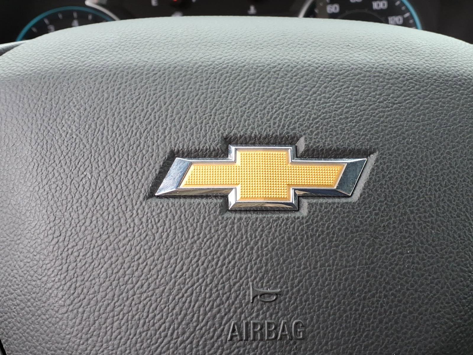 Used 2020 Chevrolet Traverse LT image 17