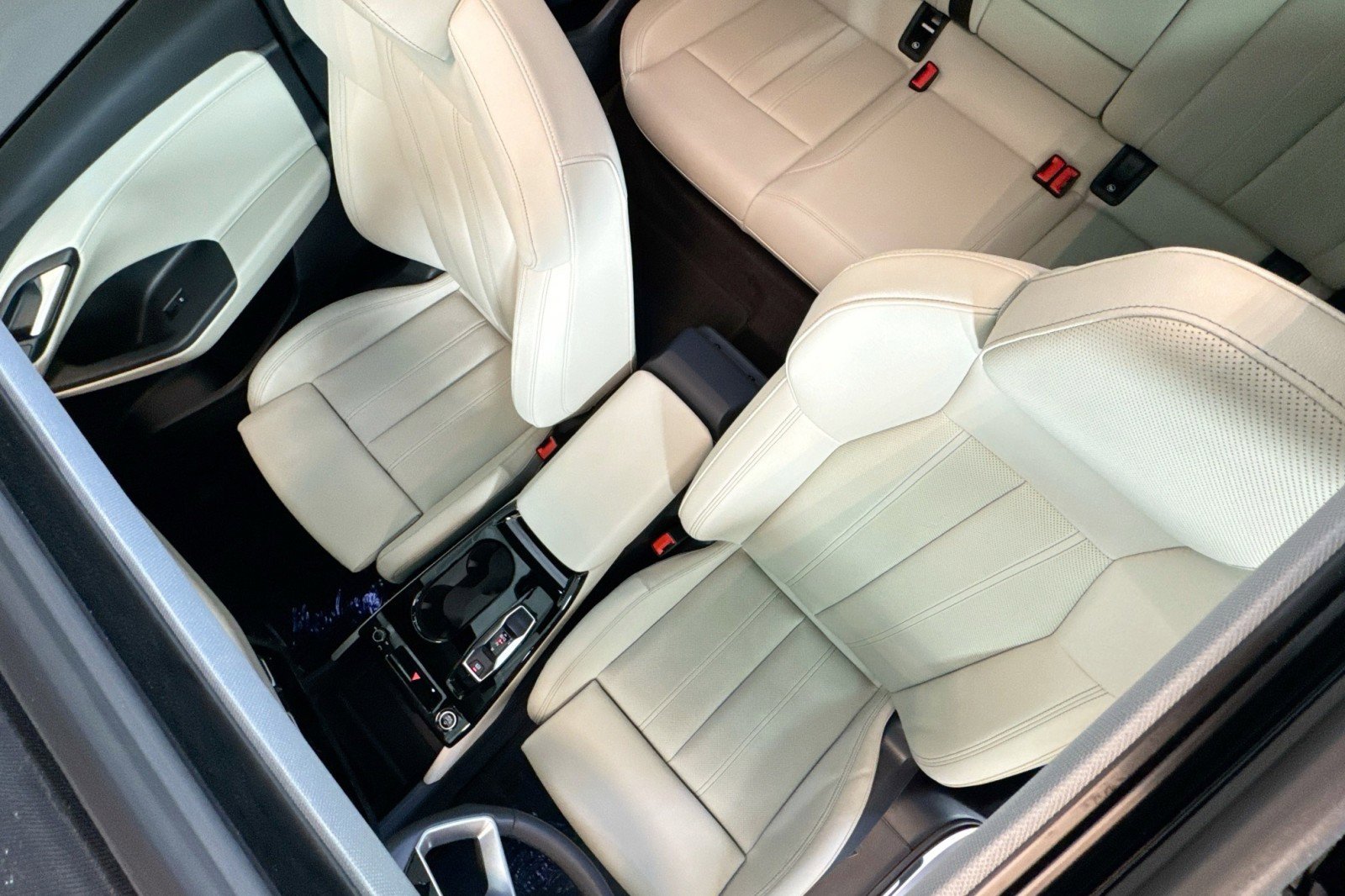 Used 2025 Audi Q6 e-tron Prestige w/ Beige Warm Weather Package image 19