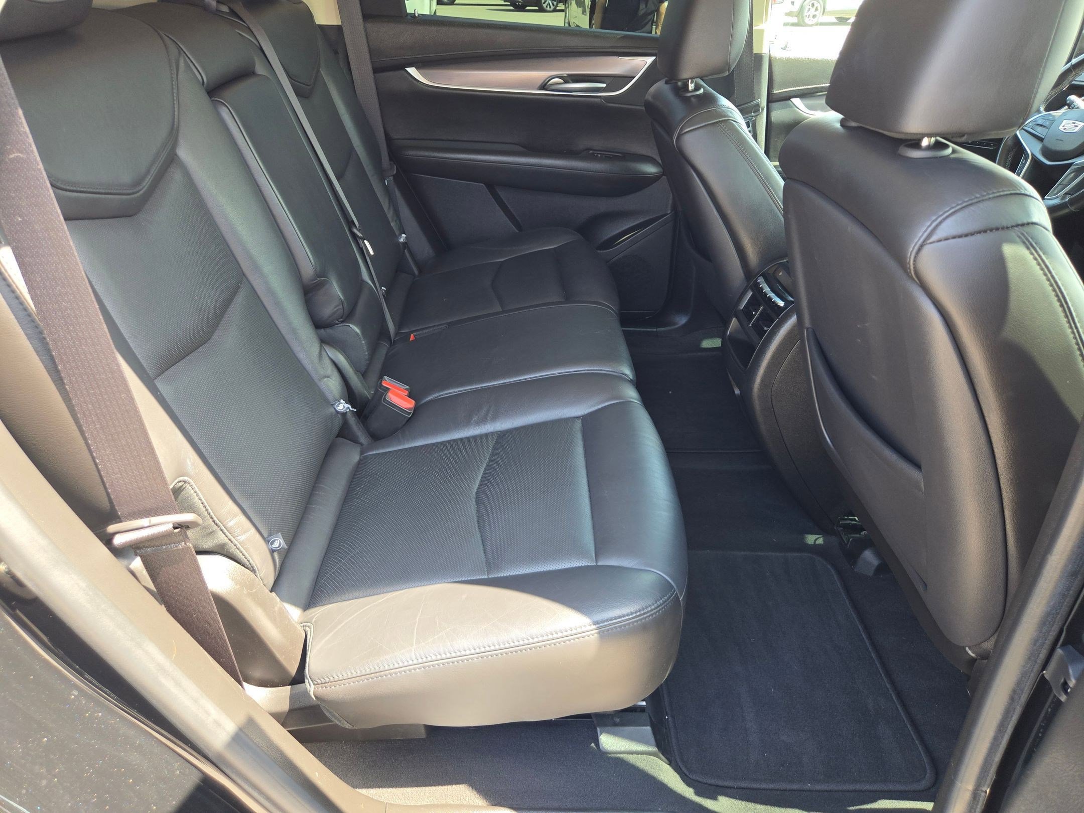 Used 2018 Cadillac XT5 Premium Luxury FWD image 24