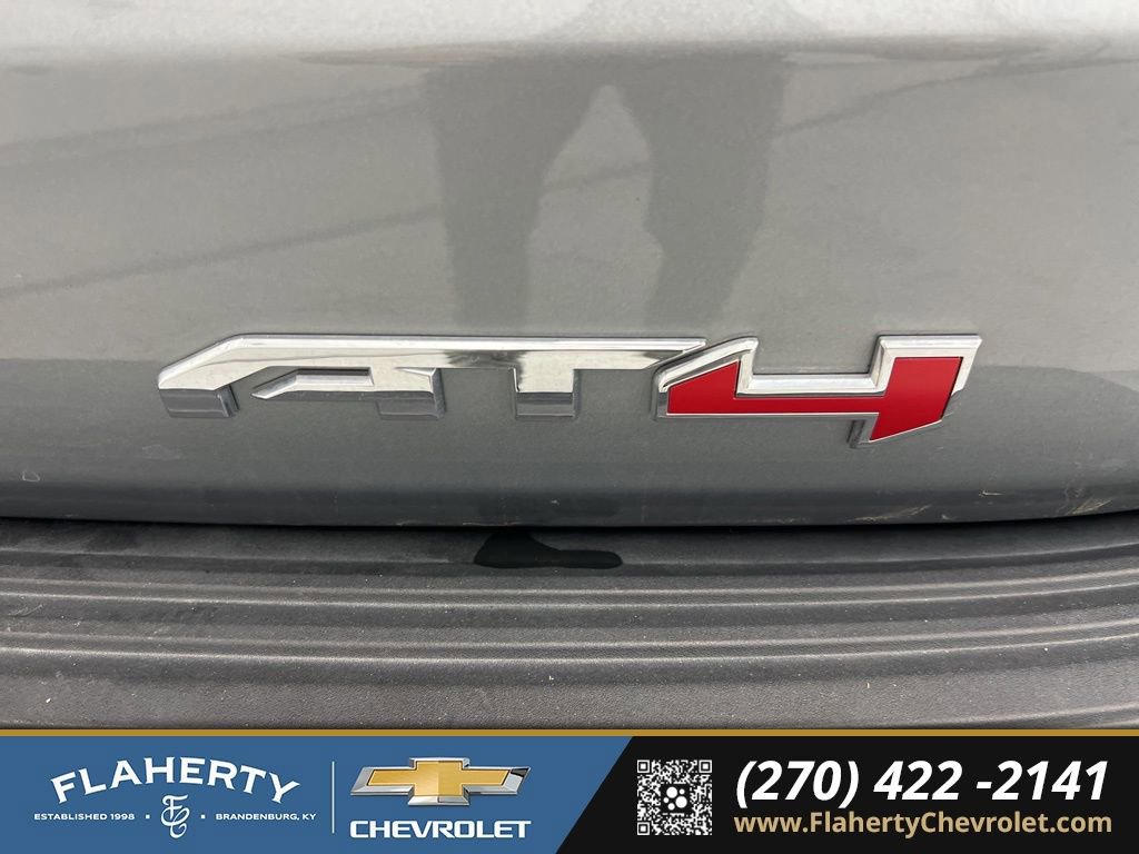 Used 2024 GMC Yukon XL AT4 w/ Technology Package image 17