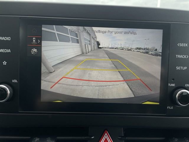 Used 2025 Kia Sportage LX image 17