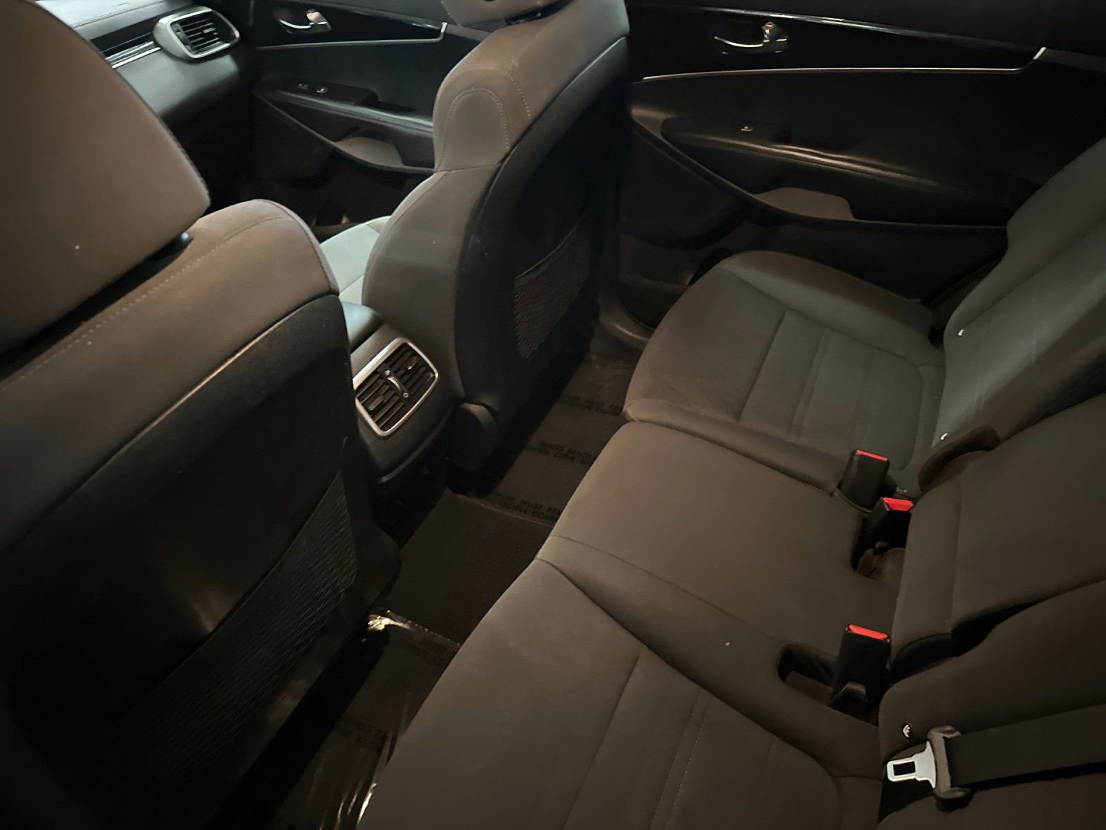 Used 2020 Kia Sorento S image 14