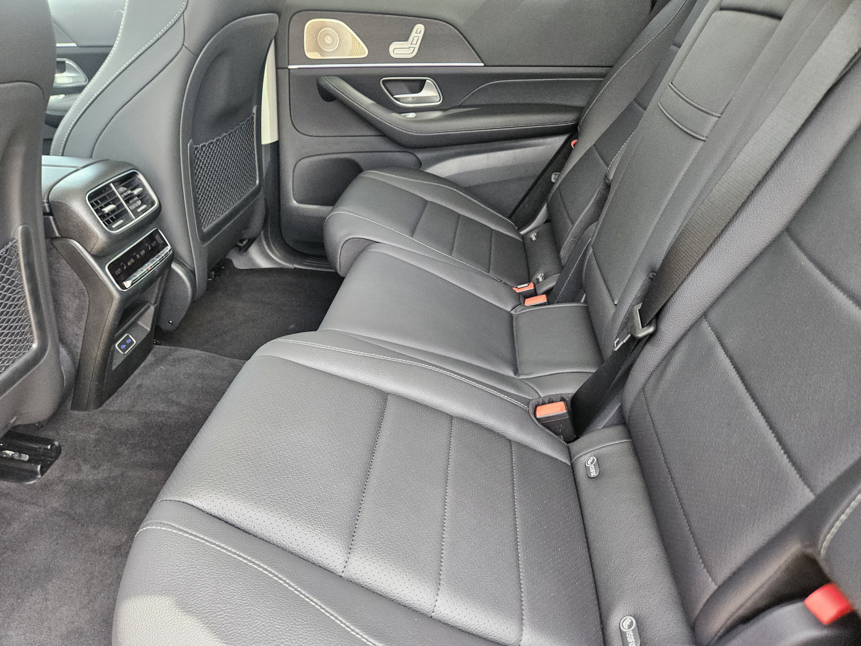 Used 2026 Mercedes-Benz GLS 450 4MATIC w/ AMG Line Exterior image 21