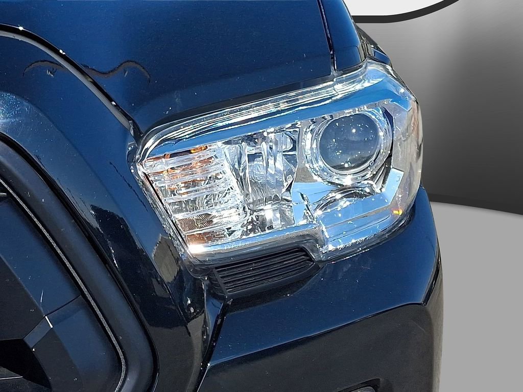Used 2020 Toyota Tacoma SR image 7