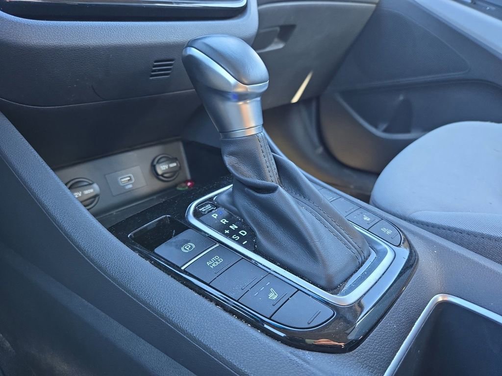 Used 2022 Hyundai Ioniq SE image 21