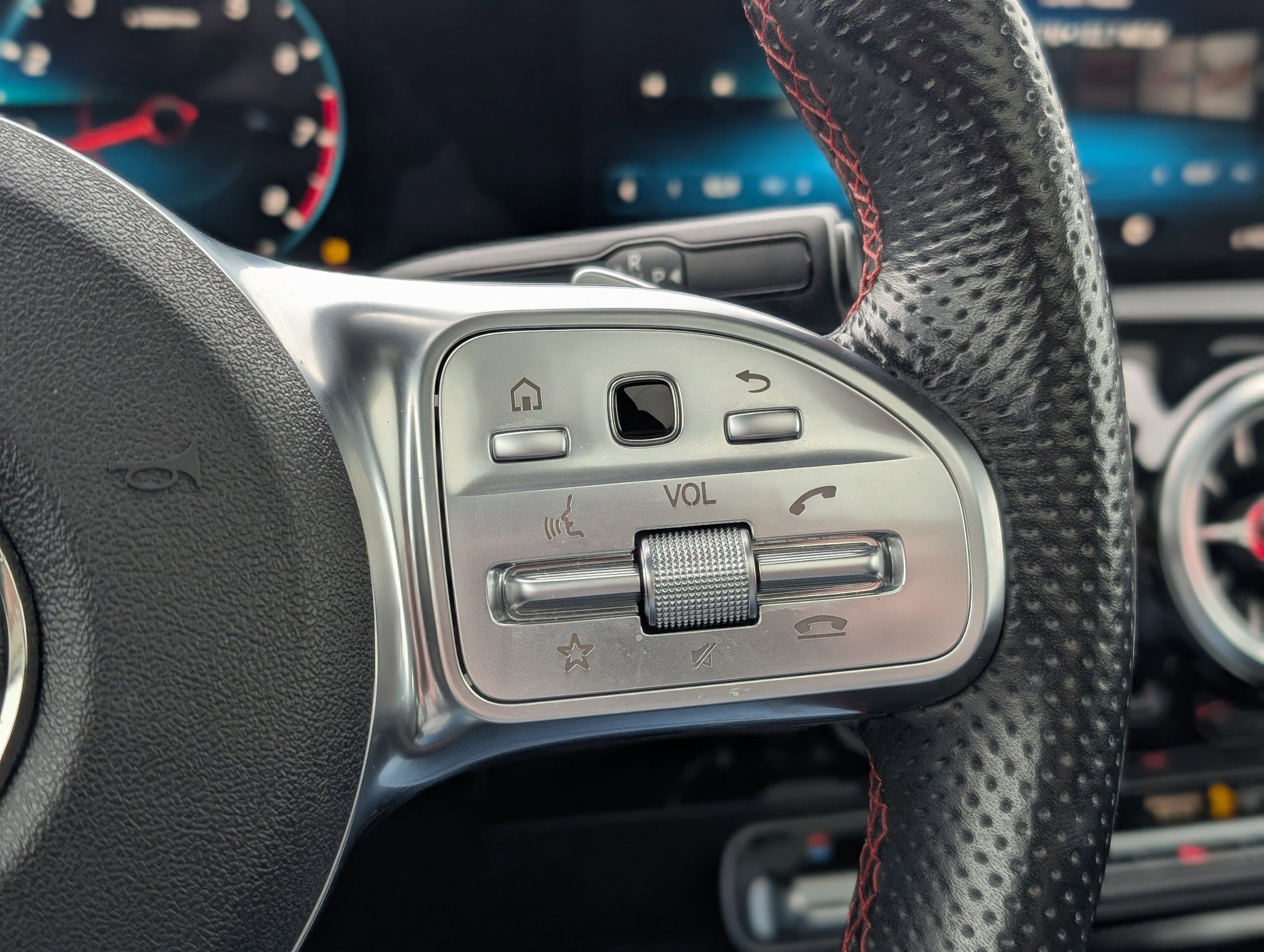 Used 2022 Mercedes-Benz CLA 35 AMG 4MATIC image 24