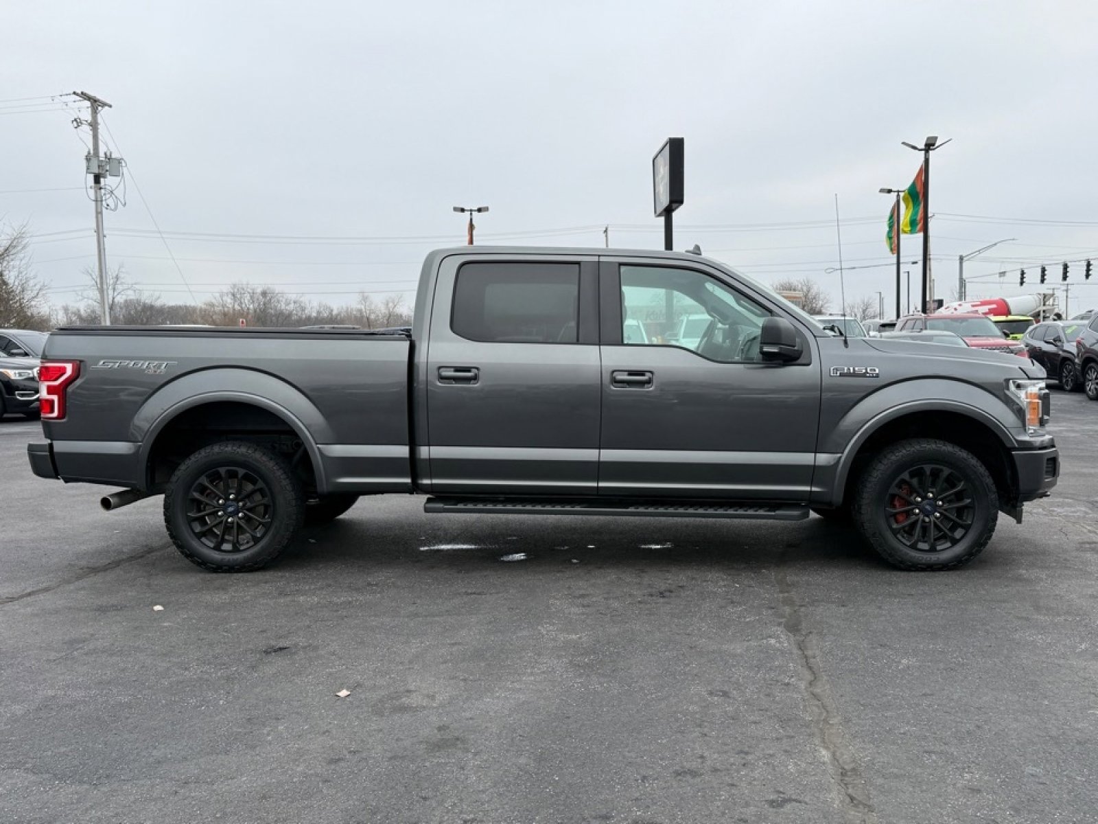 Used 2018 Ford F150 XLT w/ Equipment Group 302A Luxury image 9