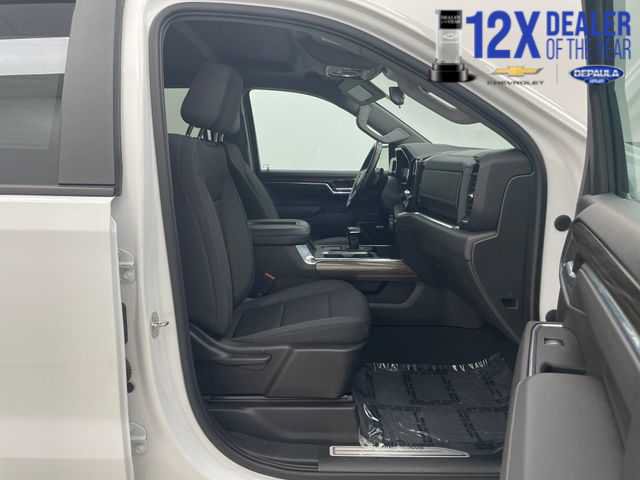 Certified 2022 Chevrolet Silverado 1500 LT Trail Boss w/ Convenience Package II AWD/4WD image 17