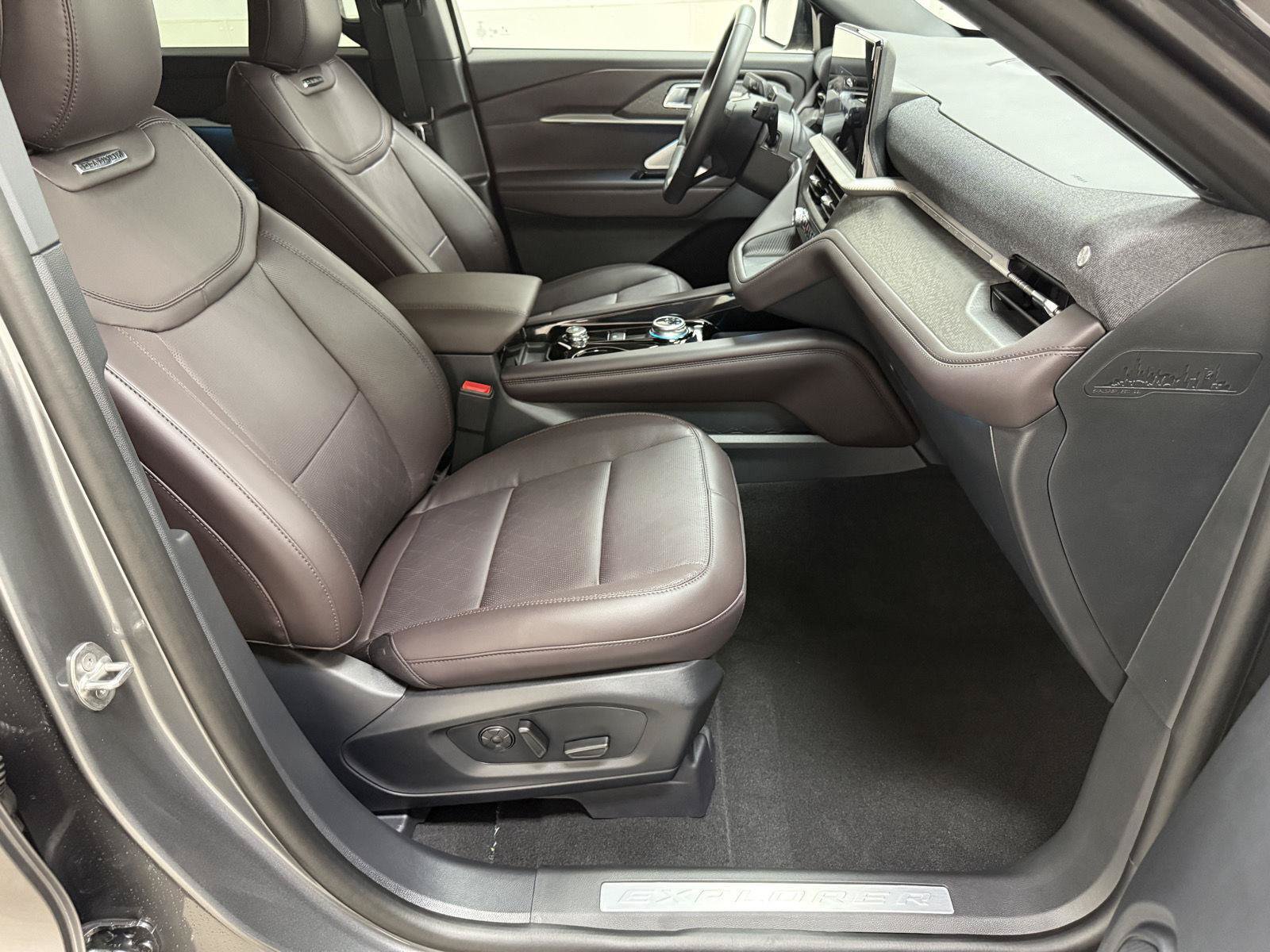 New 2026 Ford Explorer Platinum AWD/4WD image 34