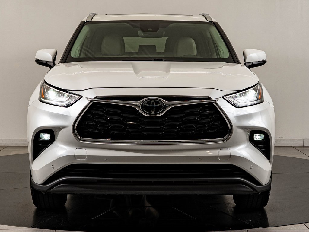 Used 2021 Toyota Highlander Limited image 2