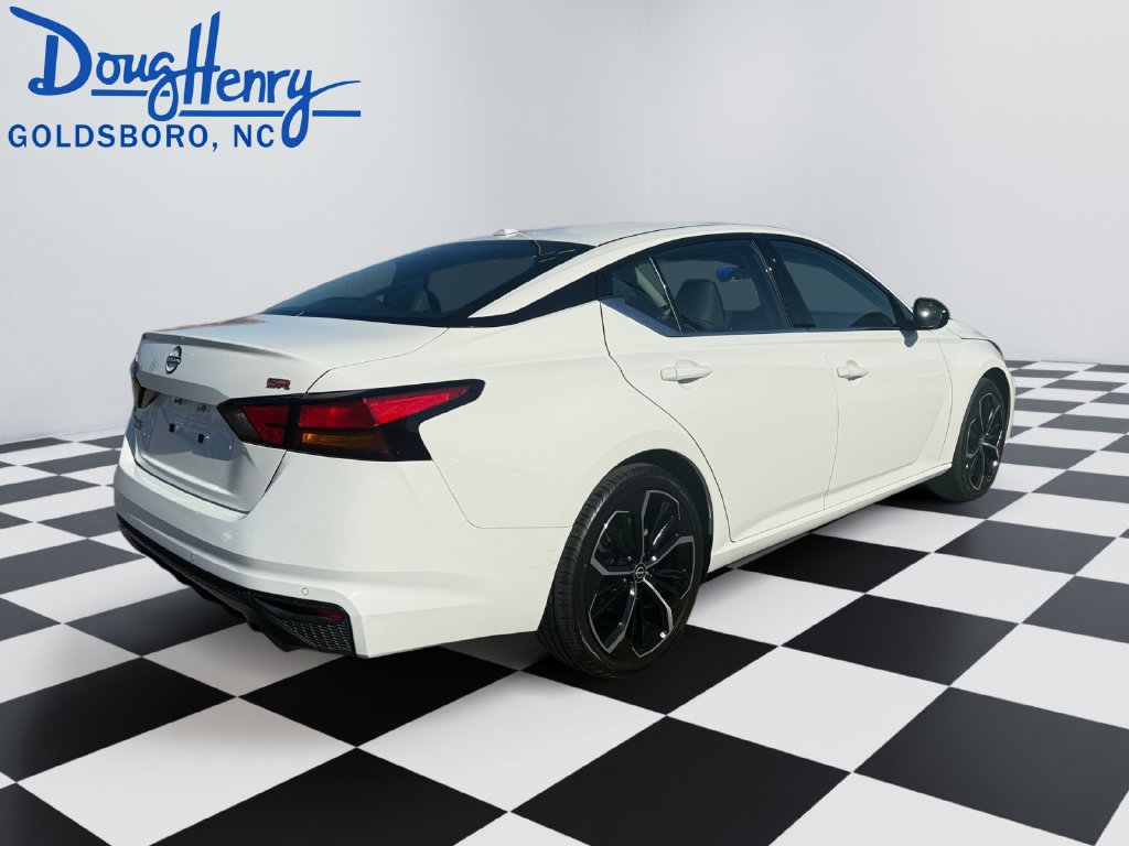 Used 2025 Nissan Altima 2.5 SR FWD image 5