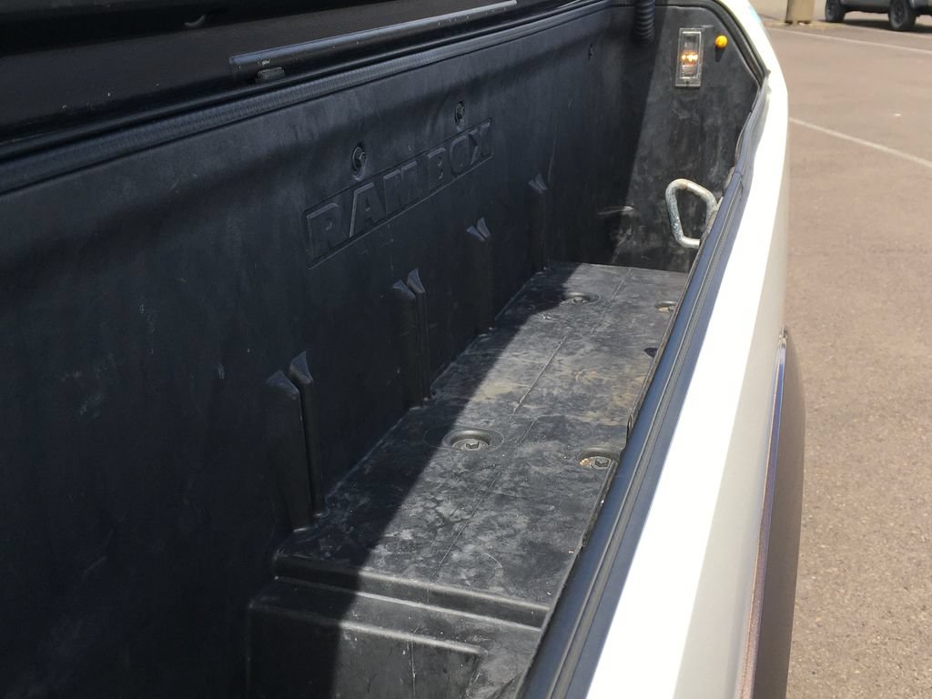 Used 2018 RAM 2500 Longhorn w/ Convenience Group AWD/4WD image 16