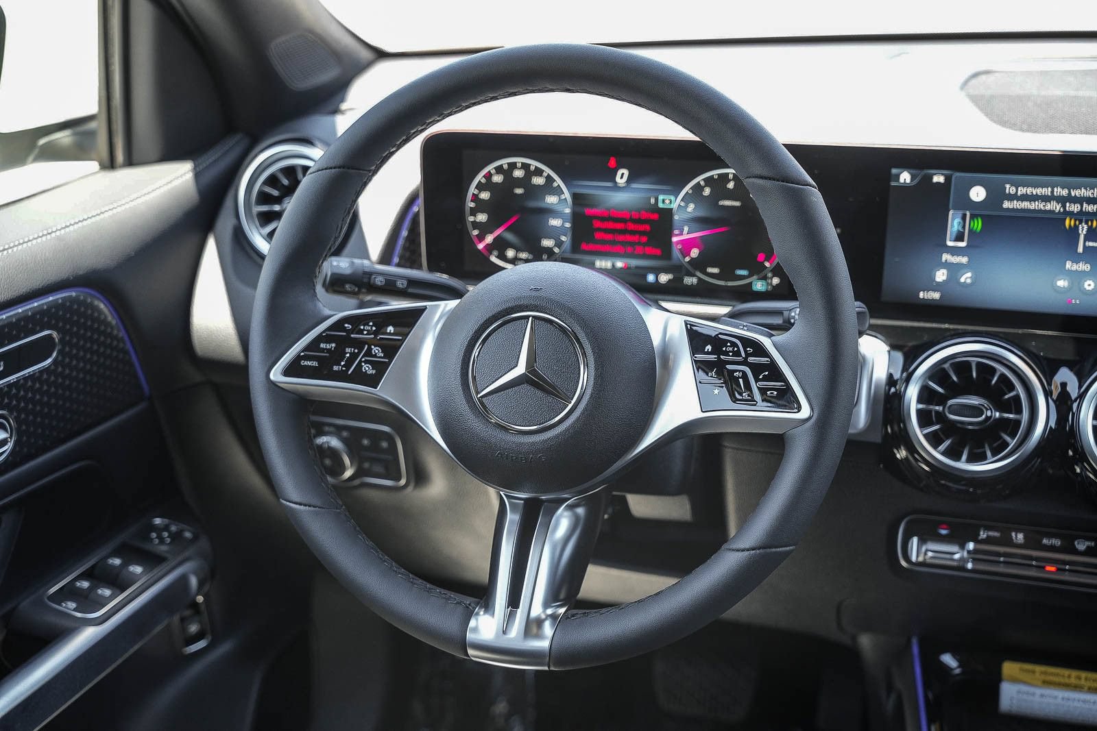 New 2026 Mercedes-Benz GLB 250 4MATIC image 15