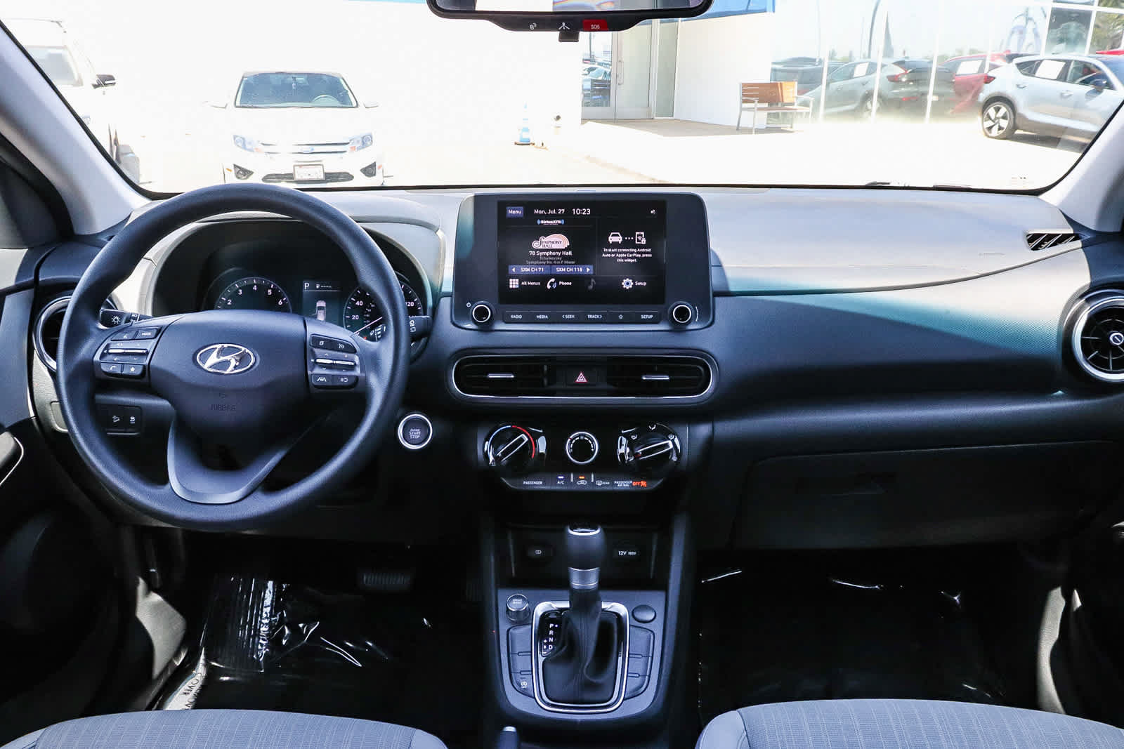 Used 2023 Hyundai Kona SEL w/ Cargo Package FWD image 17