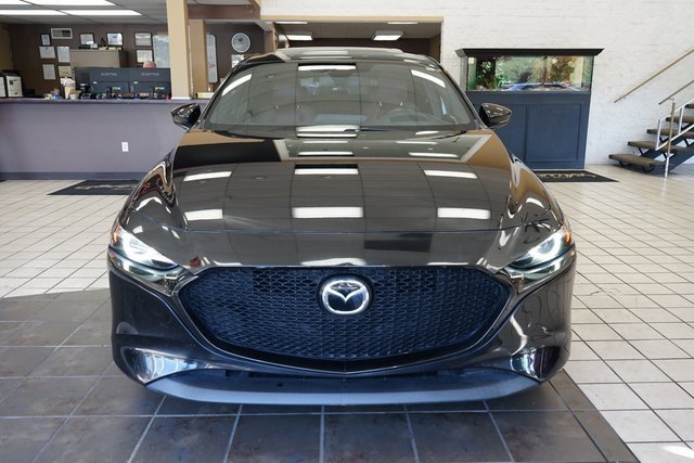 Used 2020 MAZDA MAZDA3 Hatchback w/ Premium Package image 19