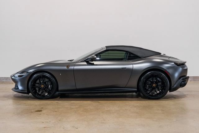 Used 2025 Ferrari Roma Spider image 17