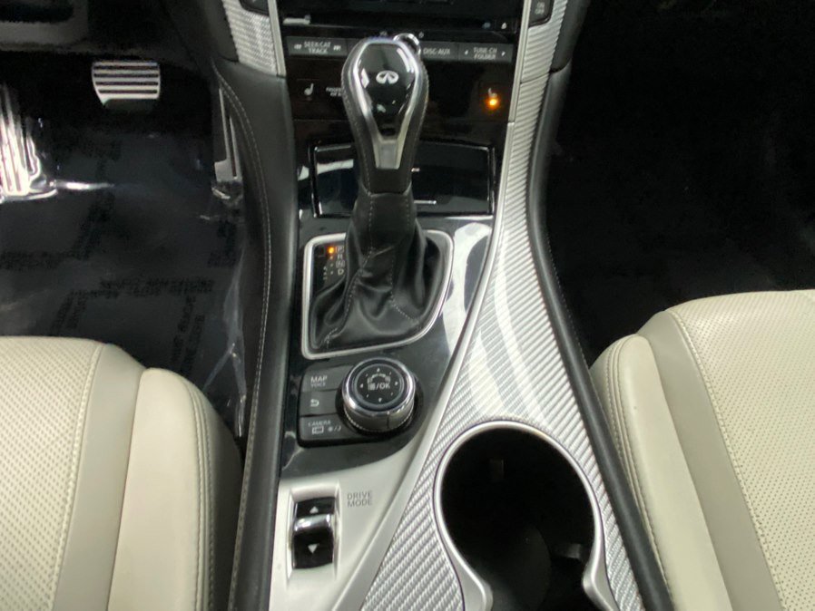 Used 2018 INFINITI Q60 Red Sport 400 w/ Pro Active Package image 31