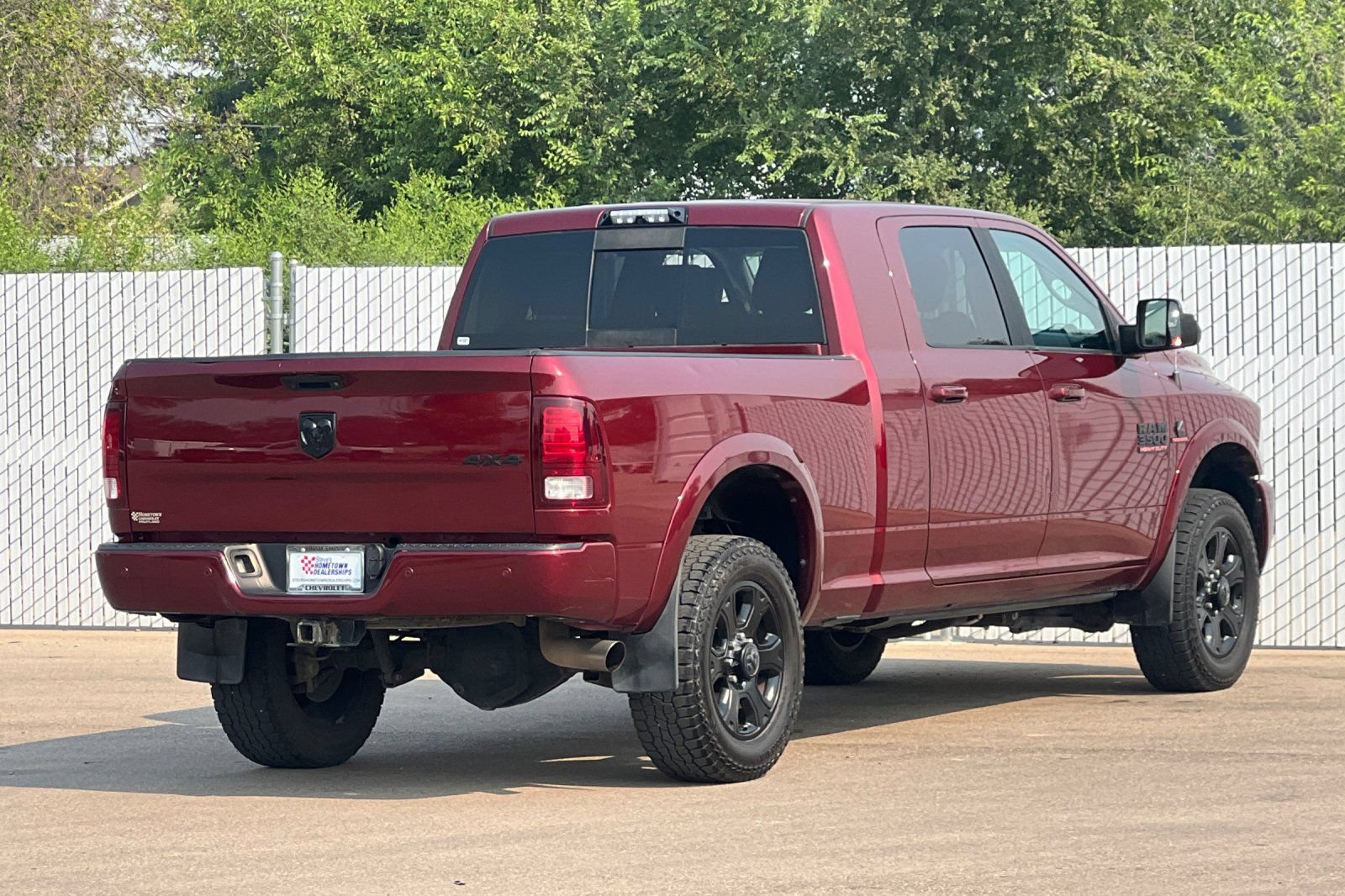 Used 2018 RAM 3500 Laramie w/ Sport Appearance Group AWD/4WD image 4