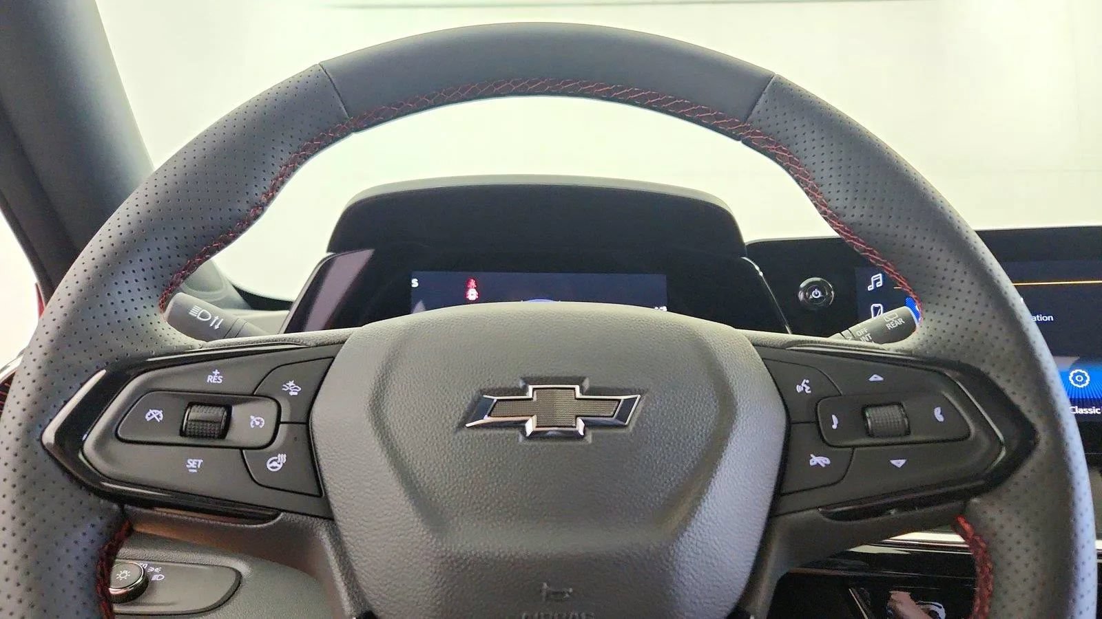 New 2026 Chevrolet Trax RS w/ Driver Confidence Package FWD image 18